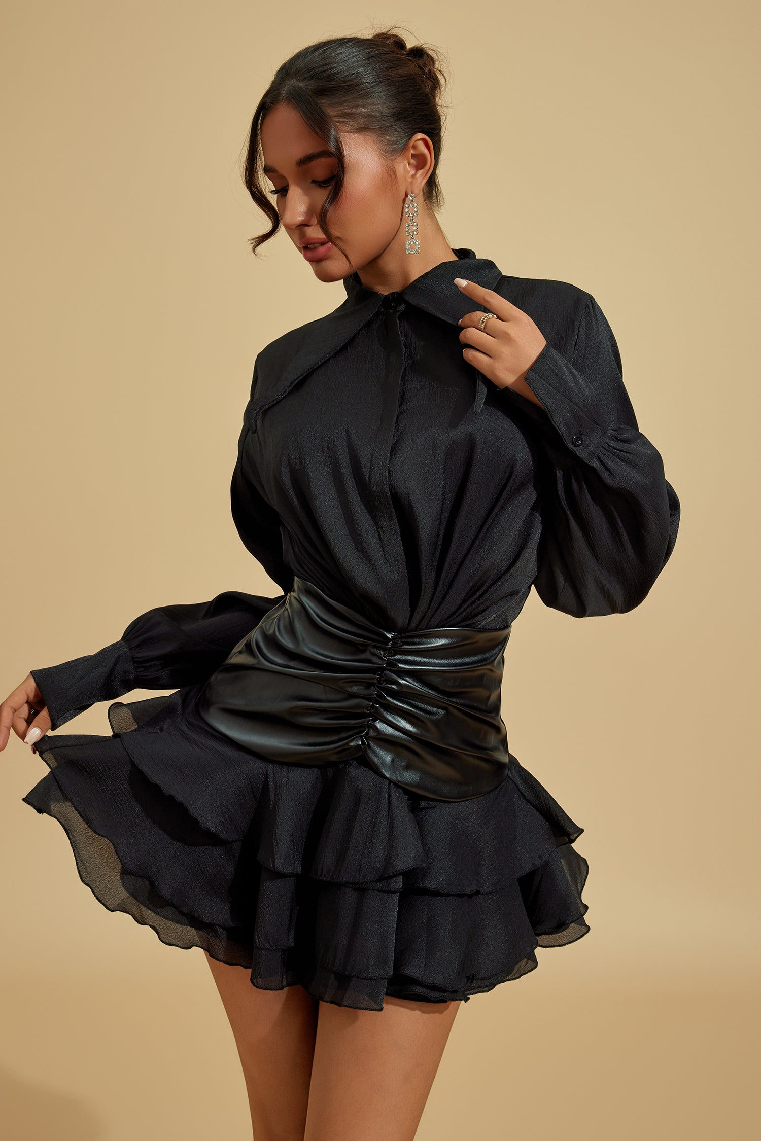 Victoria Kıvrımlı Bel Fırfırlı Mini Elbise