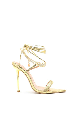 Altın Renkli Zincir Bağcıklı Stiletto Sandalet