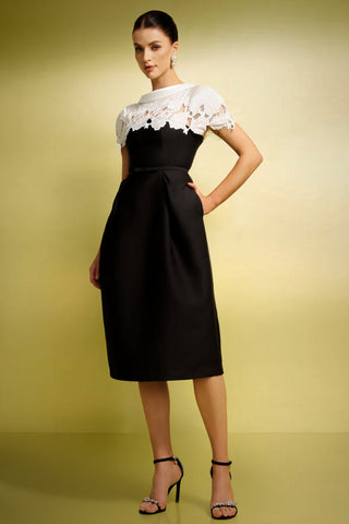 Gisele Kısa Kollu Çiçek İşlemeli Midi Elbise