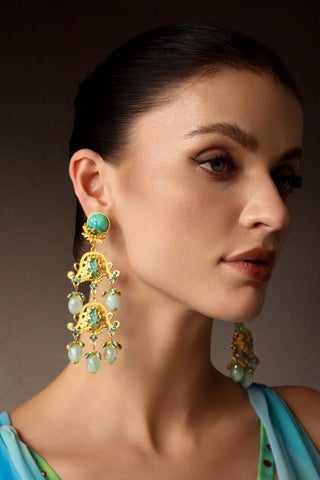 Aslan Detaylı Püsküllü Küpe