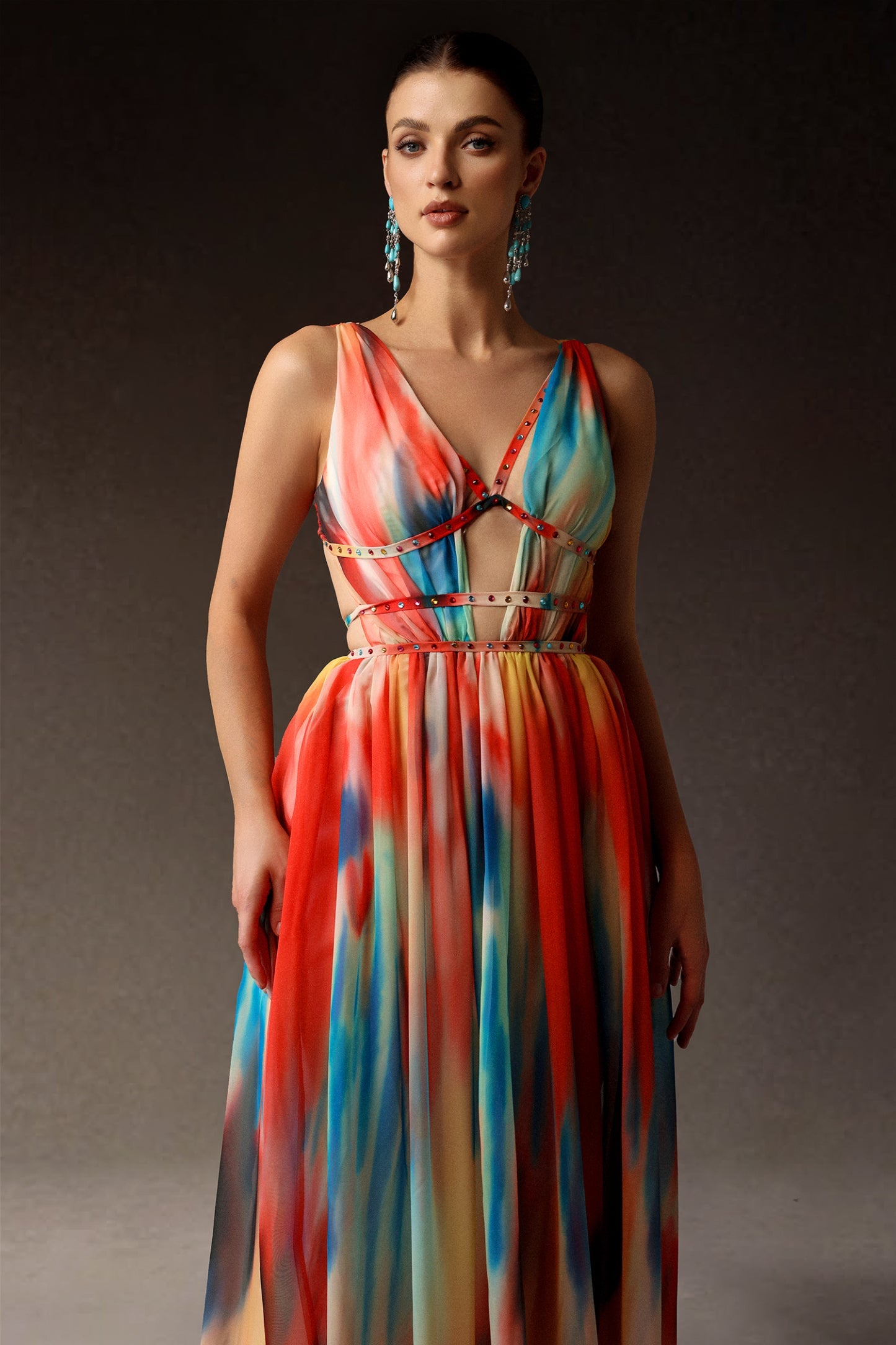 V Yaka Taş Detaylı Kolsuz Uzun Elbise