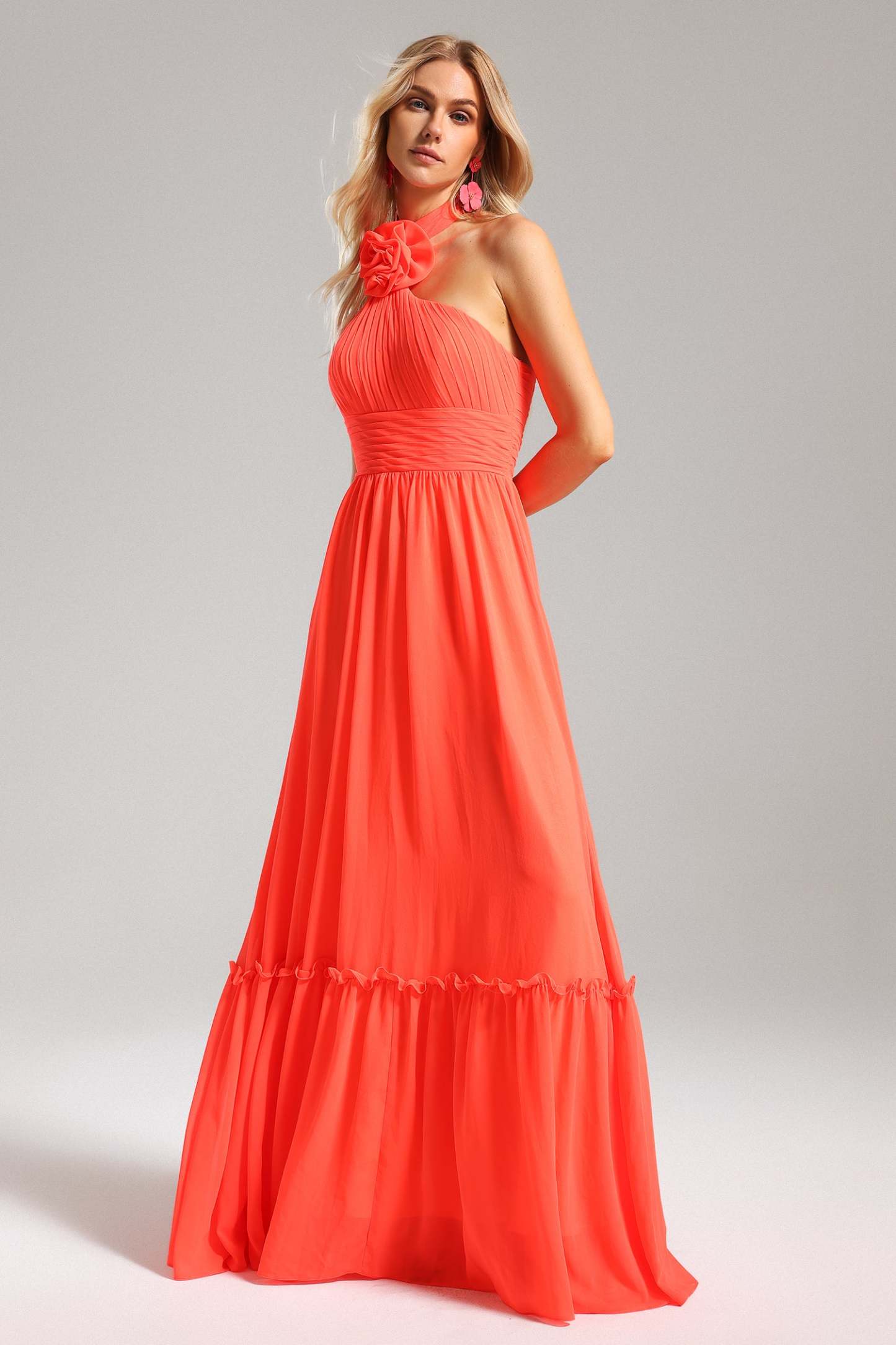 Clea Halter Yaka Pileli Çiçekli Maxi Elbise