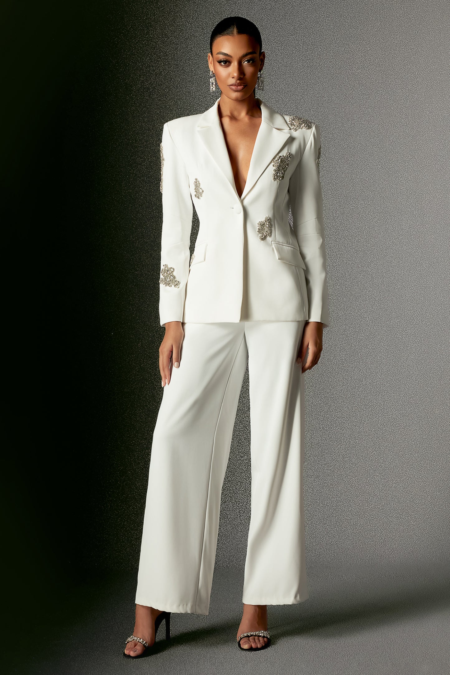 Şıklığı Taş Detaylı Şarap Rengi Blazer Takım