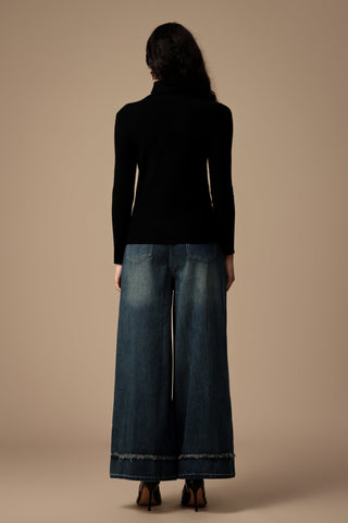 Yaka Detaylı Uzun Kollu Üst Giyim