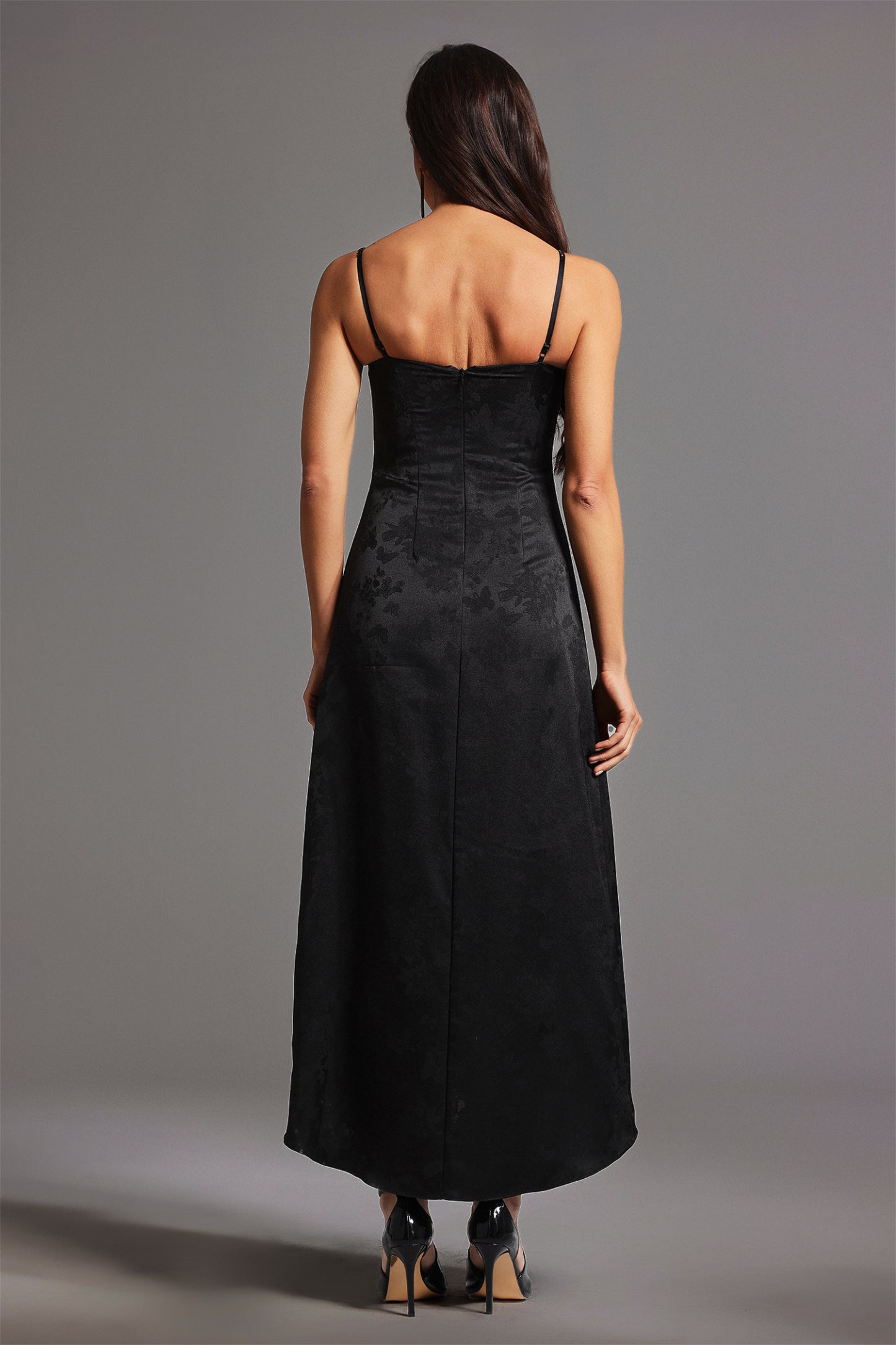 Esnek Yapılı Kolsuz Midi Elbise