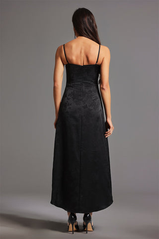 Esnek Yapılı Kolsuz Midi Elbise