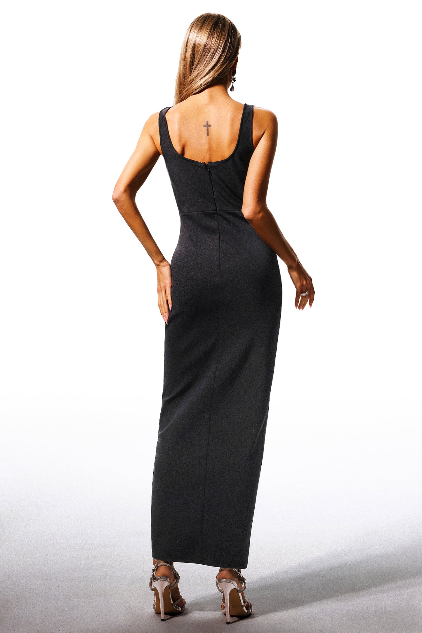 Paşa Kesim Taş İşlemeli Yırtmaçlı Maksi Elbise