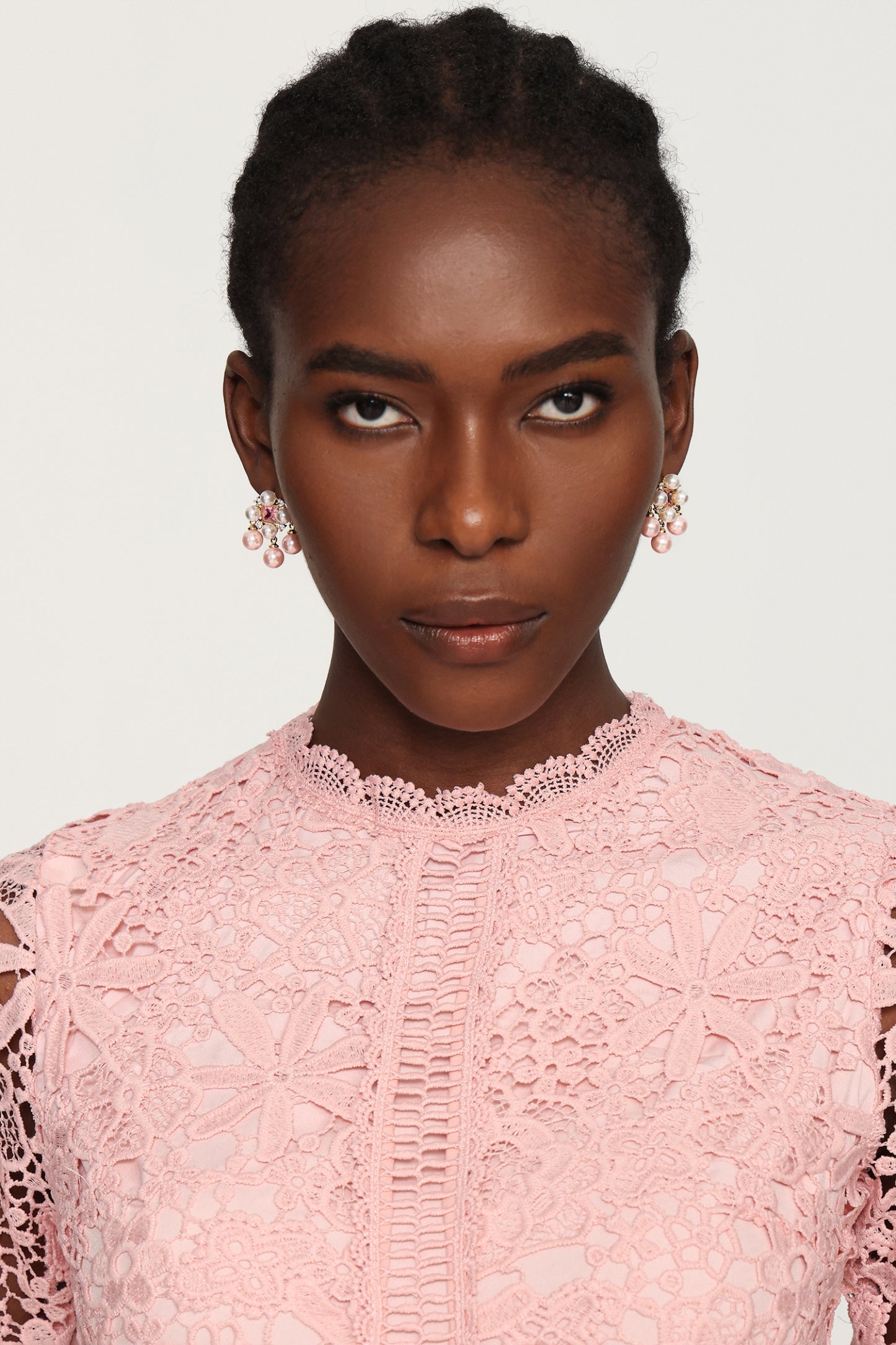 Villy İnci ve Taş Detaylı Küpeler