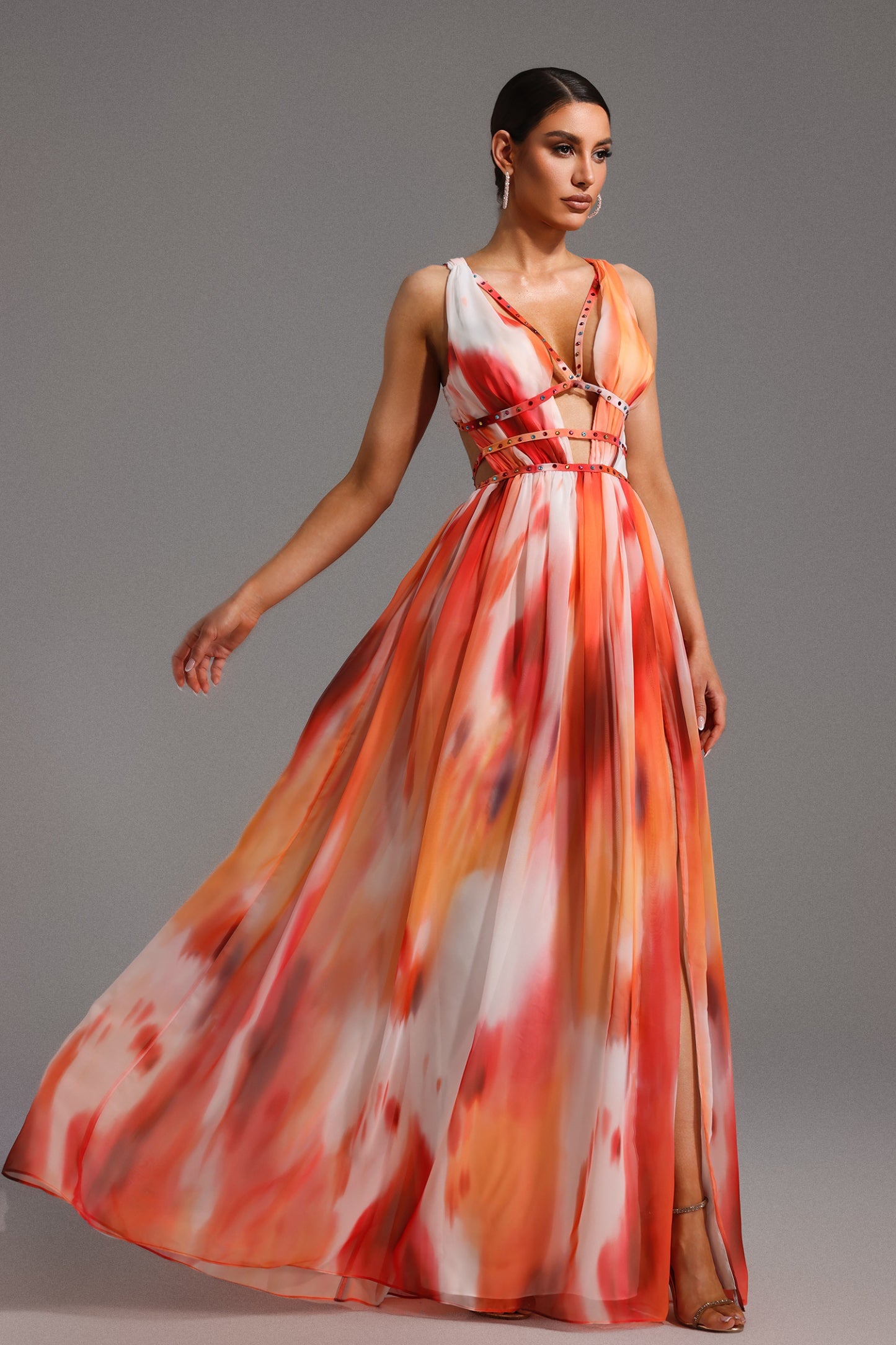 V Yaka Taş Detaylı Kolsuz Uzun Elbise