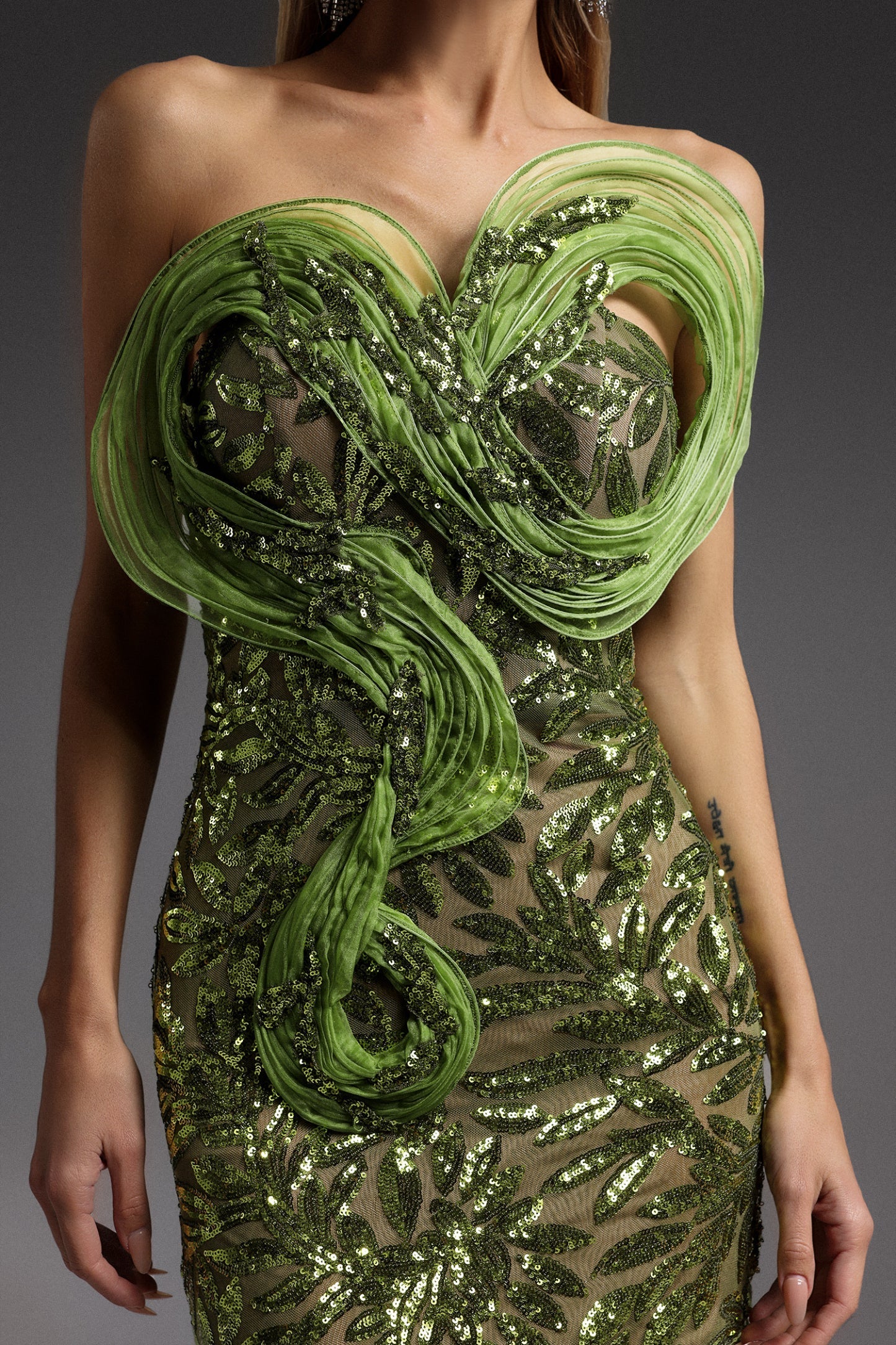 Della Payetli Kolsuz Mini Elbise