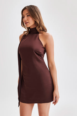 Aubriella Boyundan Bağlamalı Mini Elbise - Bitter Çikolata