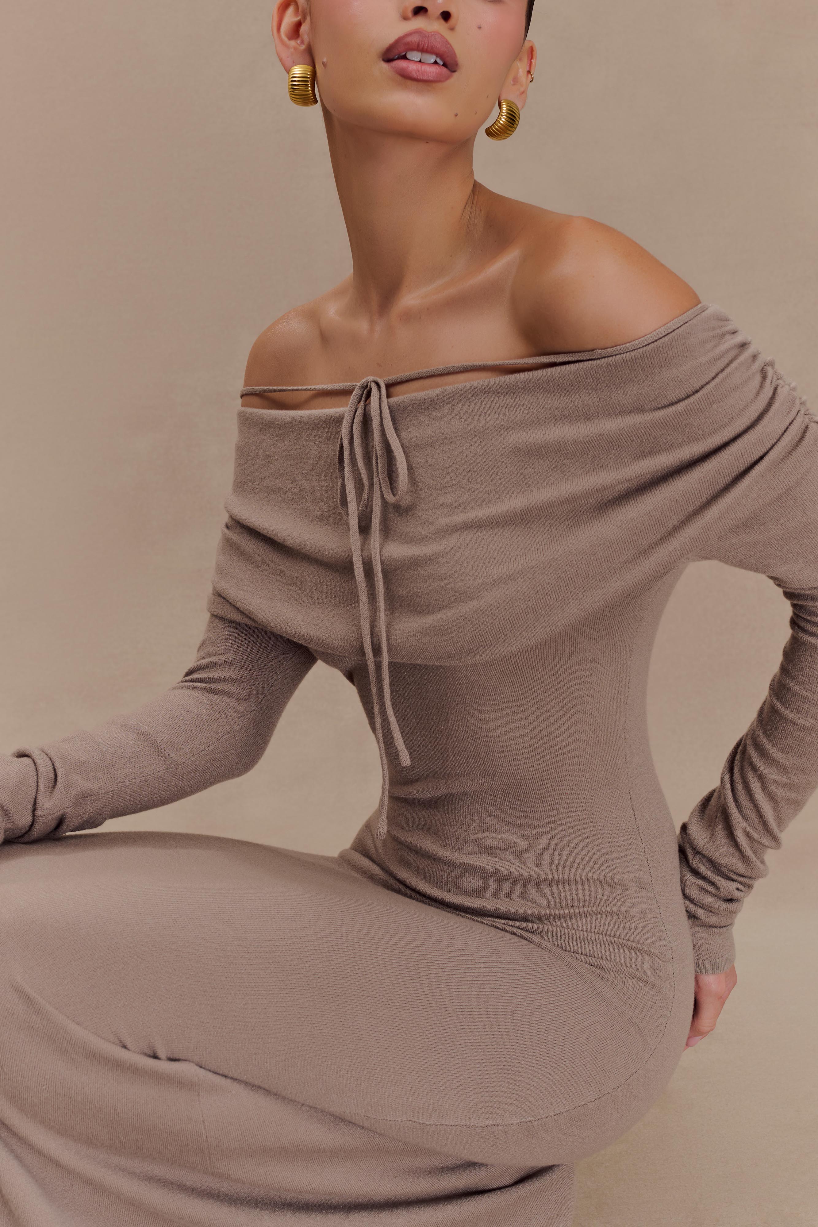 Georgiana Düşük Omuzlu Triko Midi Elbise - Stone Marle