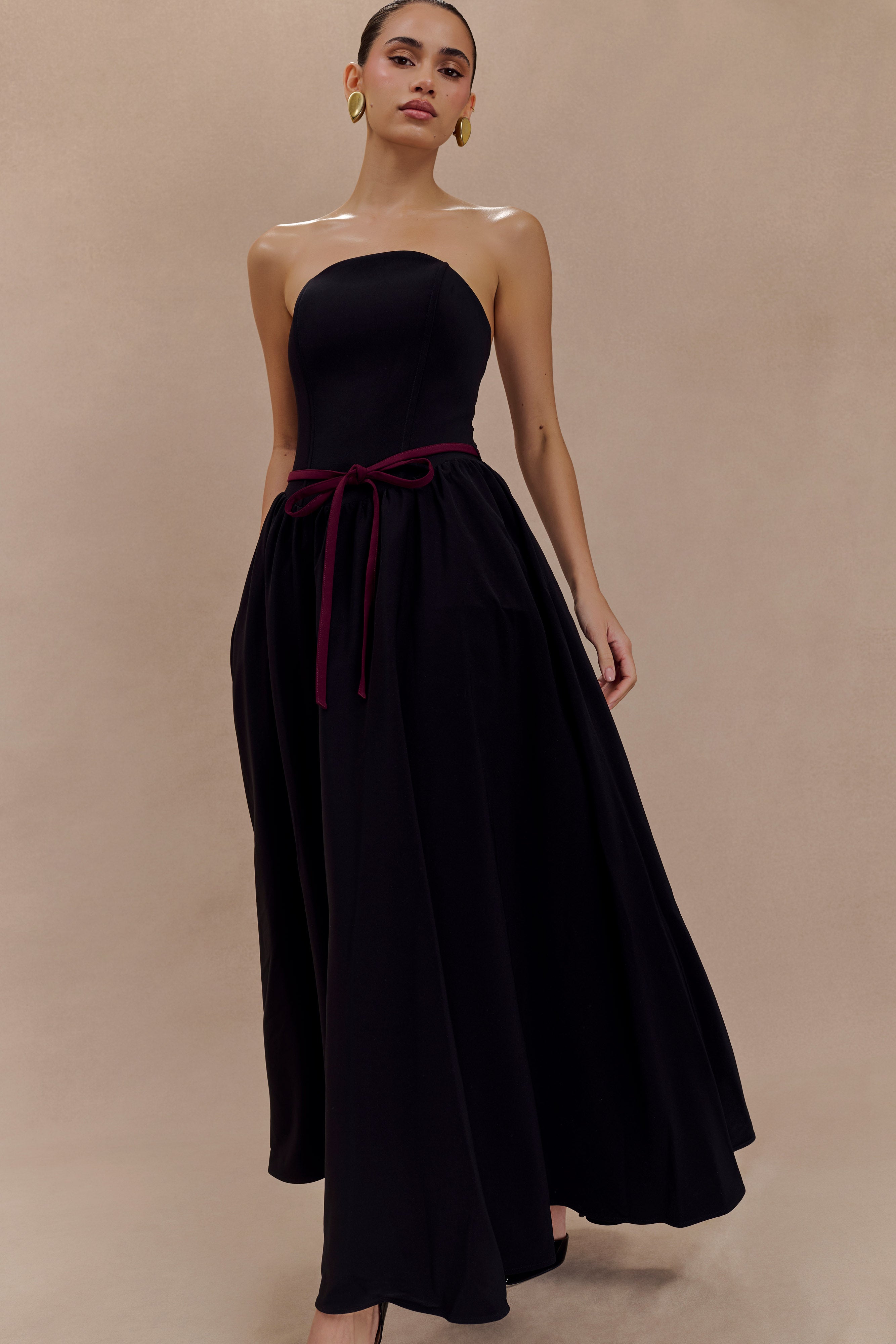 Penny Straplez Kontrast Midi Elbise - Siyah Beyaz