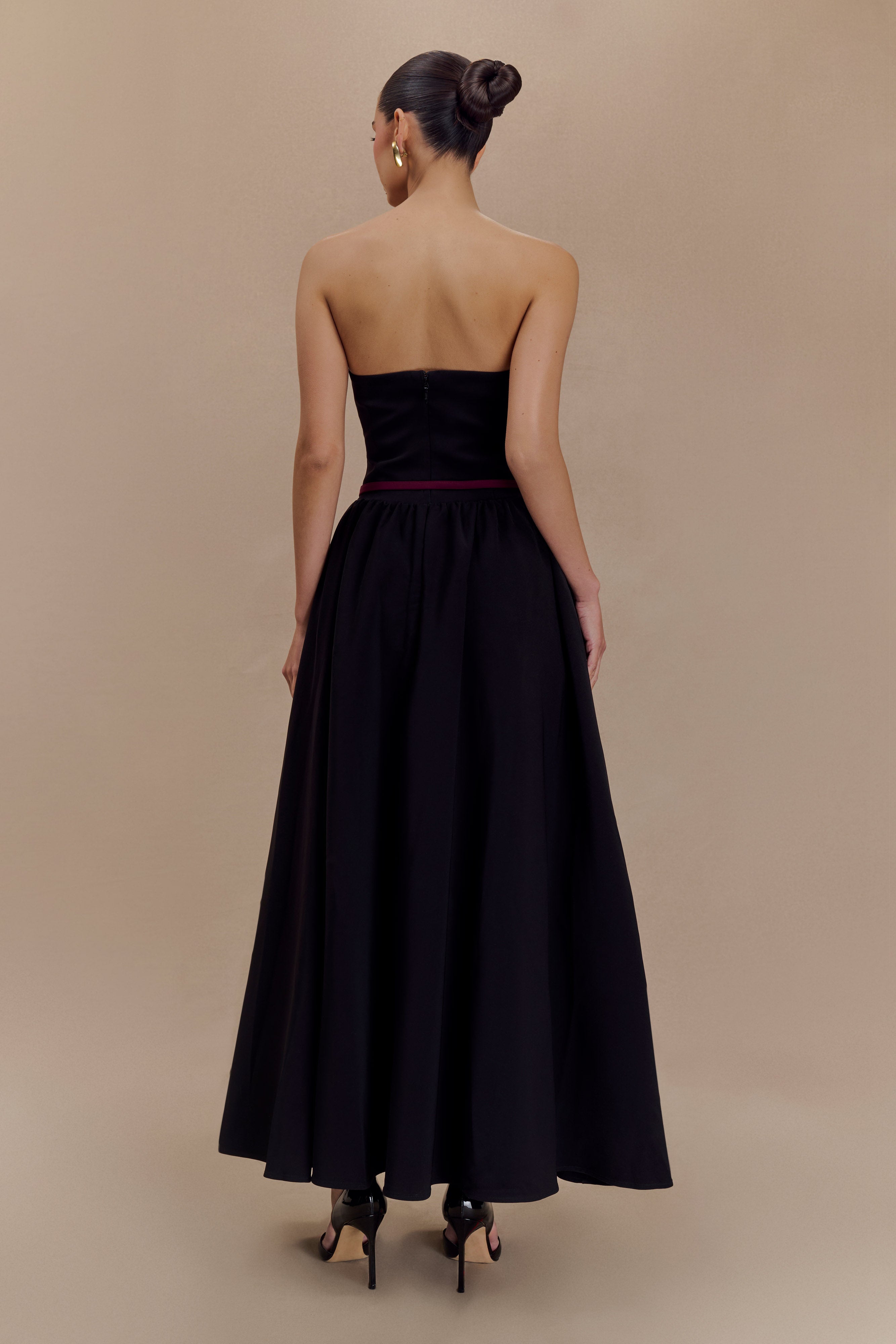 Penny Straplez Kontrast Midi Elbise - Siyah Beyaz