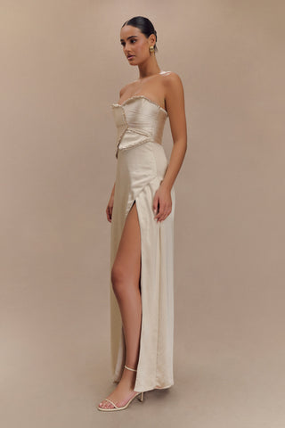 Larissa Dantelli Yapraklı Saten Maxi Elbise - Allık Altın