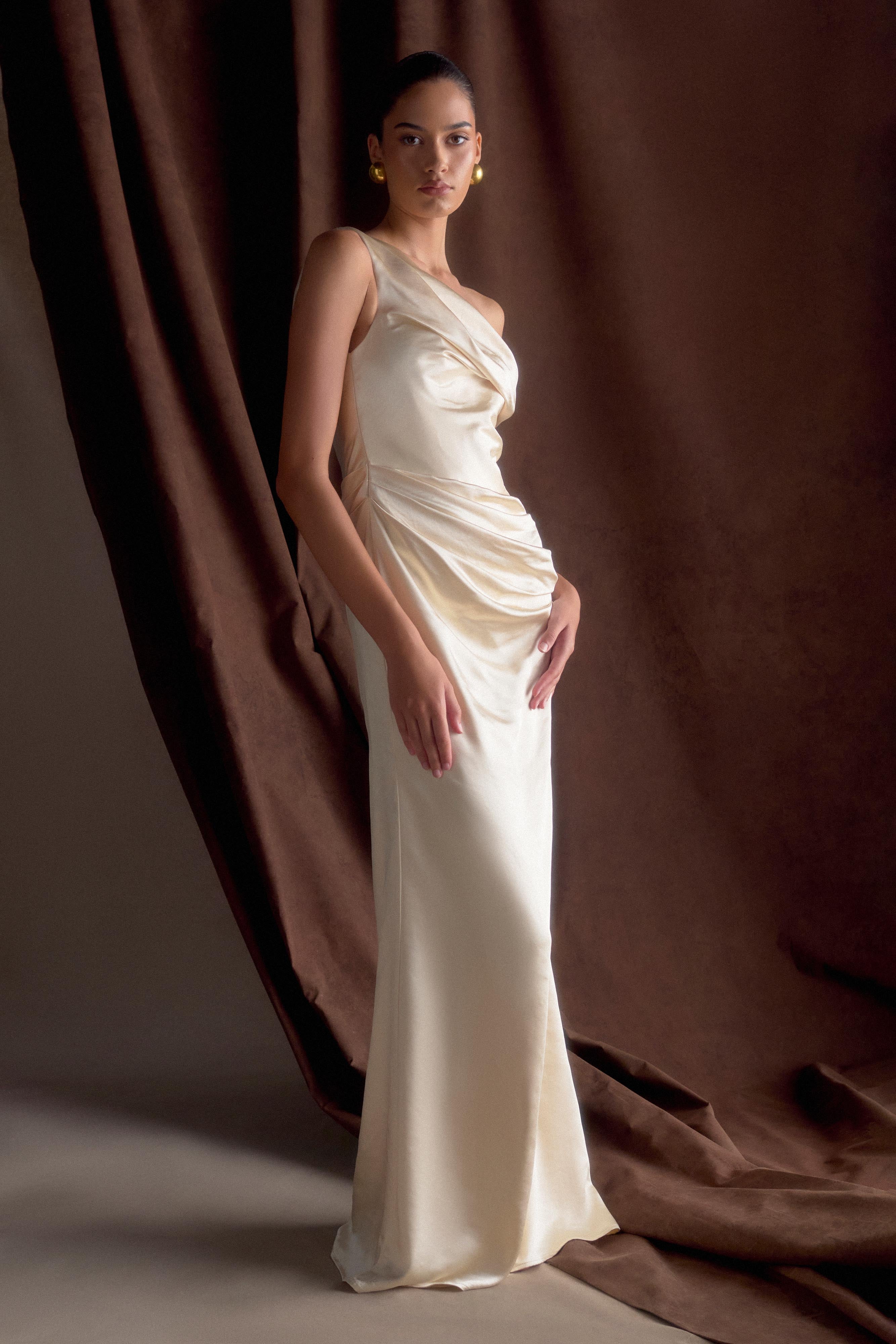 Dalia Düşük Omuzlu Saten Maxi Elbise - Allık Altın