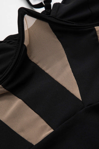 Ağ Mesh Detaylı, Şerit Bağlamalı Öndeki Korse Püsküllü Patchwork Kayık Elbise