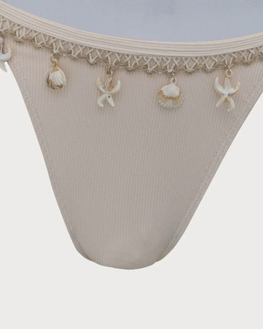 Beyaz Kabuk Süslemeli Bikini Takımı