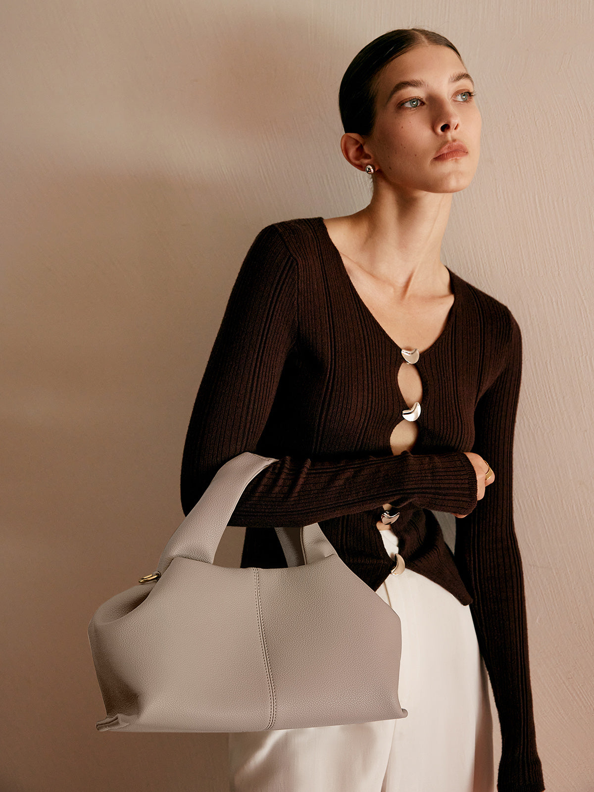 Sade Detaylı Mantı Çantası