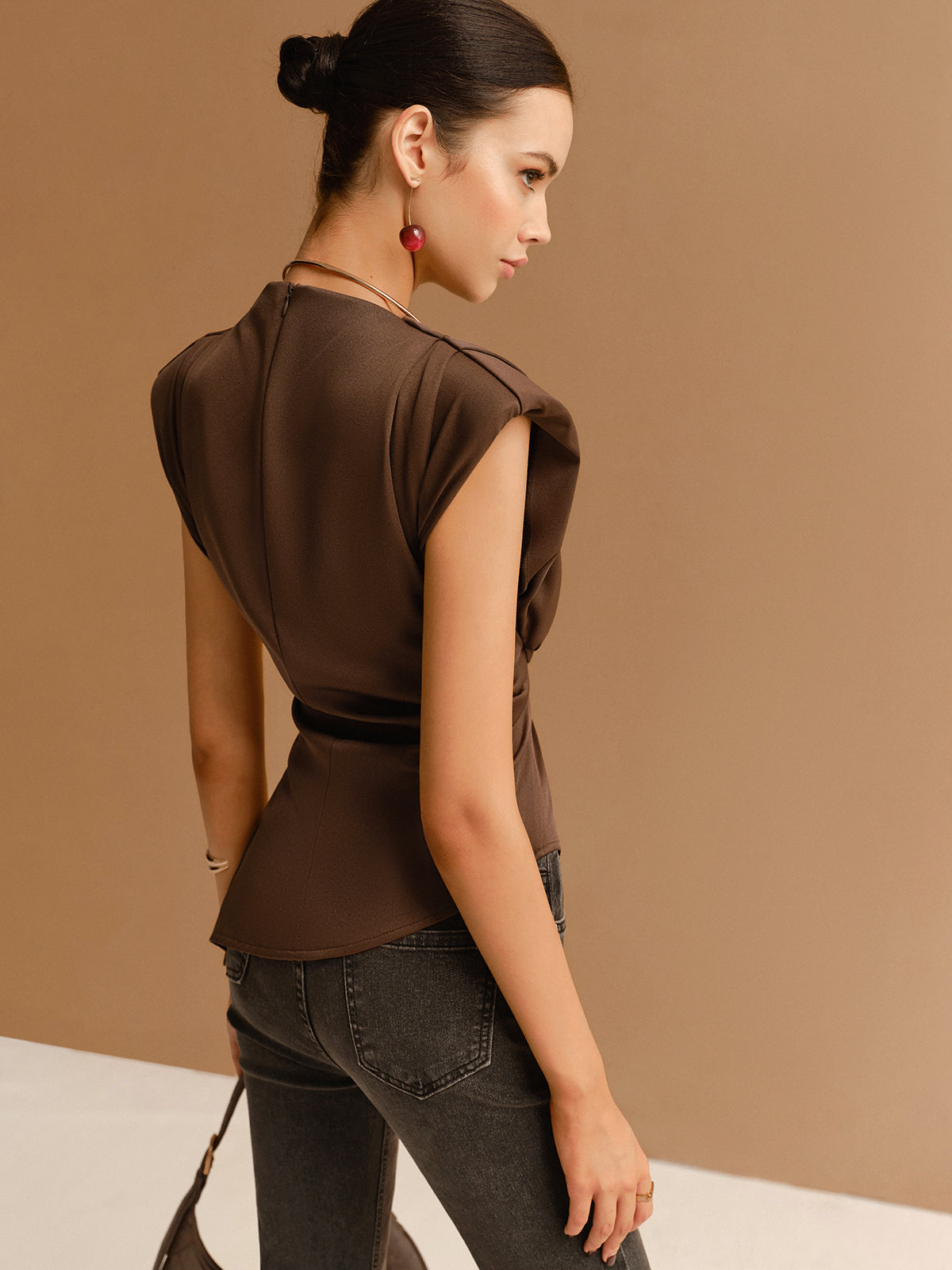 Kap Kol Asimetrik Etek Skinny T-Shirt