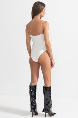 Önü Büyük Pullu Fiyonklu Bodysuit
