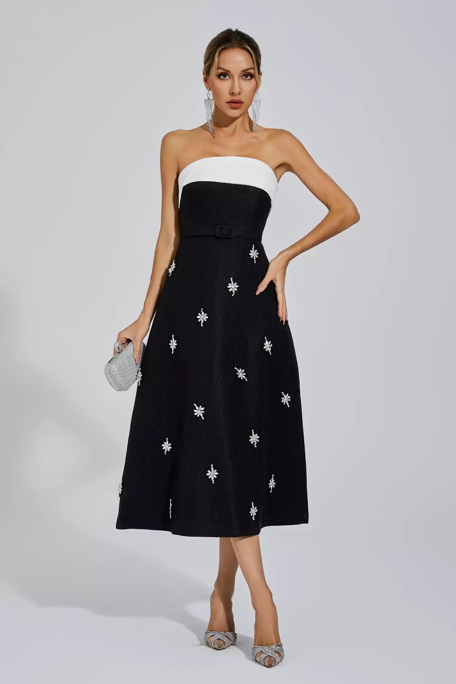 Emberlynn Siyah Beyaz Patchwork Midi Elbise