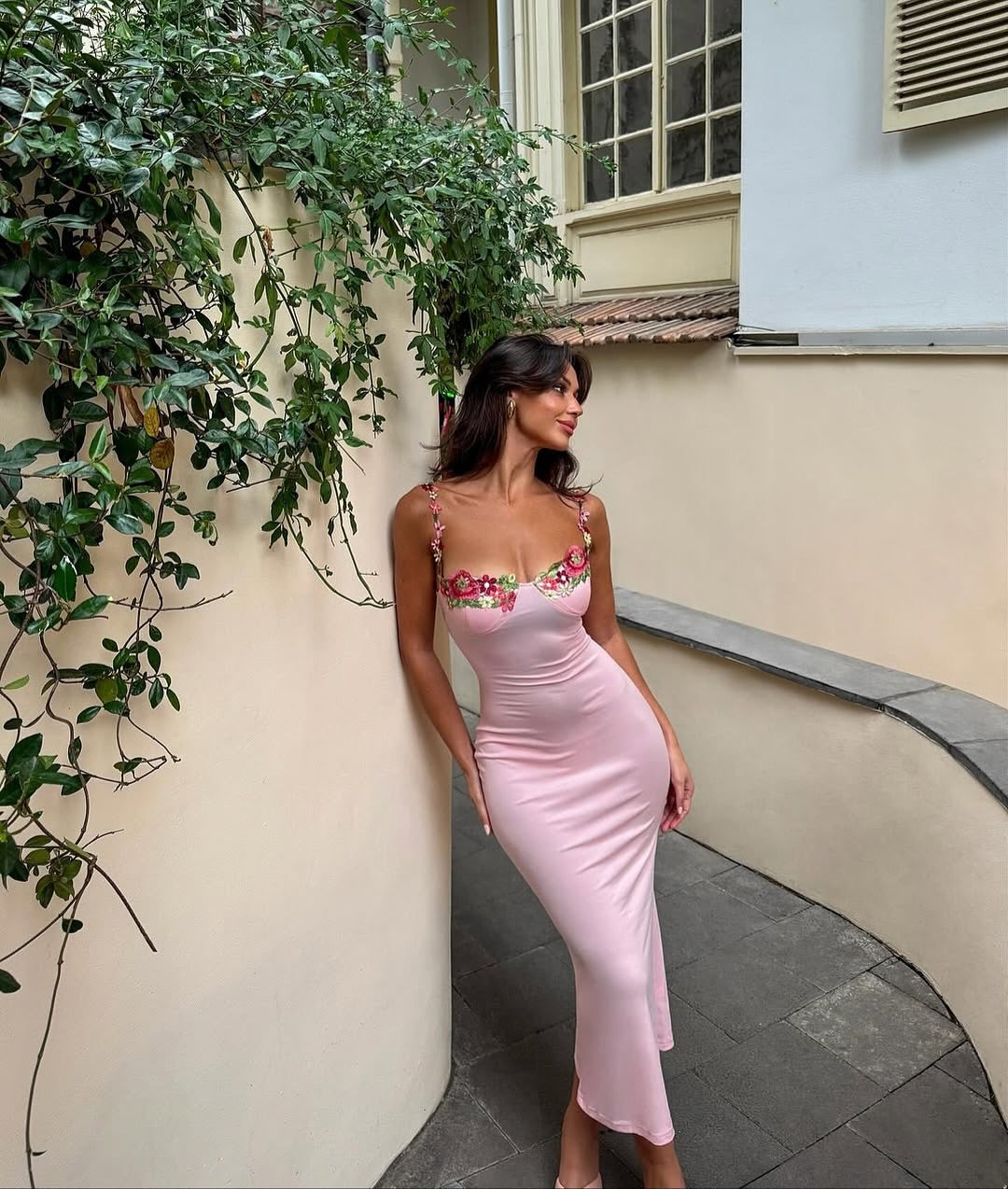 Esne Çiçek Desenli Halter Yaka Pembe Maxi Elbise